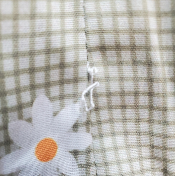 Knot Strap Daisy Green Gingham Dress - Picture 4 of 5